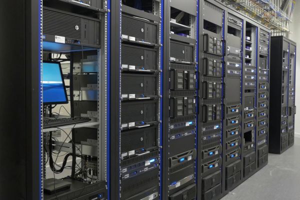 ¿Qué es el hosting web?